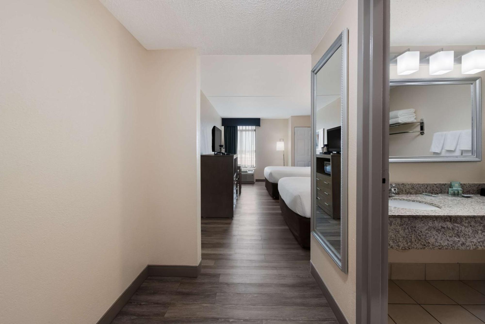 Best Western Hampton Coliseum Inn Eksteriør billede